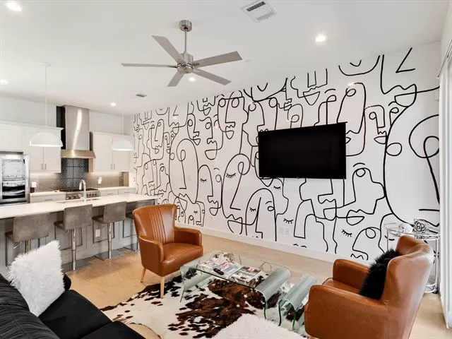 MLS: 21316996 Condo For Sale