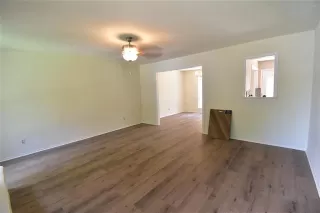 Photo #6: 21317640 Listing