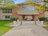 Browse active condo listings in VILLA SERENA