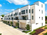 More Details about MLS # 20928303 : 610 N OAK CLIFF BOULEVARD #205