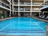 More Details about MLS # 20944916 : 4800 W LOVERS LANE #212